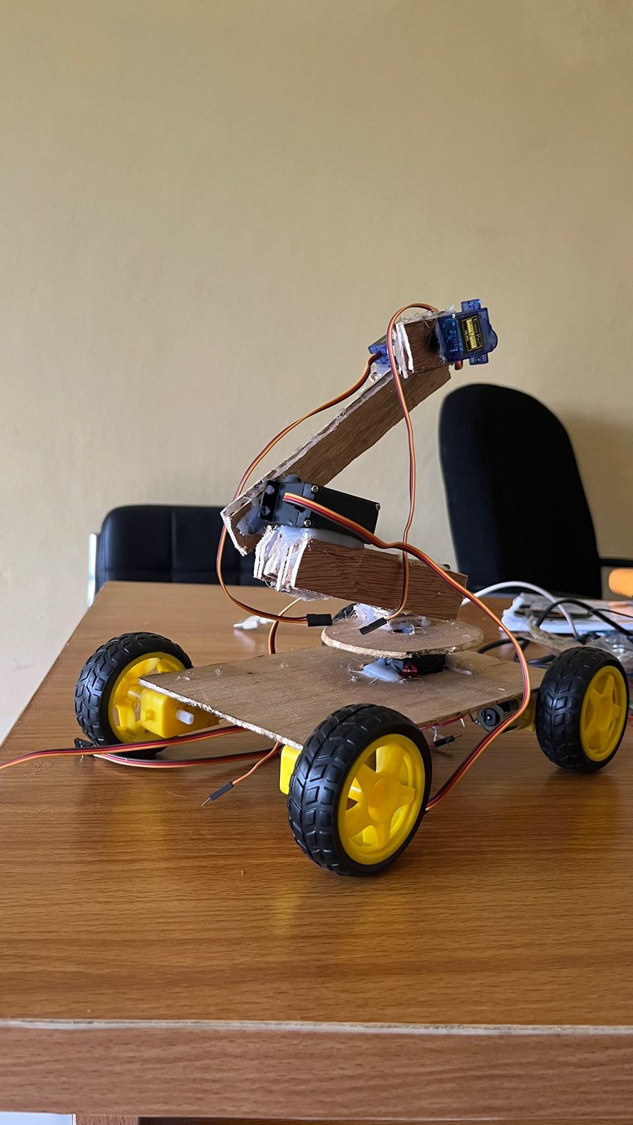 Robotic Arm — 6 Degrees of Freedom